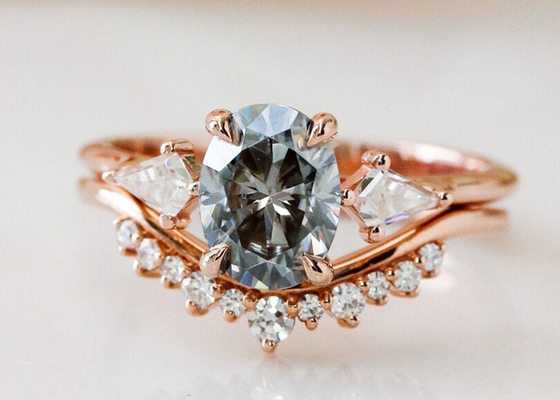 약혼 ODM을 위한 1ct Lab Grown Moissanite Ring 9K 그레이 색상