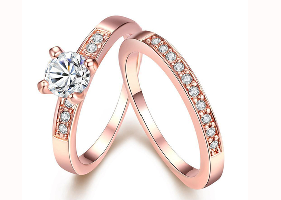 0.44CT 5mm 돌로 설정된 OEM 로즈 골드 약혼 및 결혼 반지
