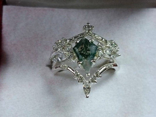 거기 스톤 약혼이 925 스털링에서 울린 그녀의 0.63CT 스퀘어 형상 자연적 모스 아게이트에 있어서의 보석의 미 크리스마스 선물