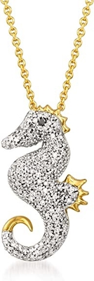 로스-시몬스 0.25 ct. t.w. 18개 킬로톤 금에서 블랙 다이아몬드 강조와 다이아몬드 해마 펜던트 목걸이