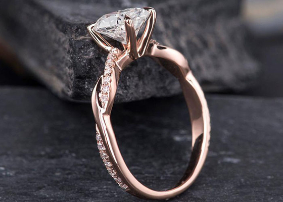 Mossianite 2.5ct 타원형 약혼 반지 18K 로즈 골드 소재