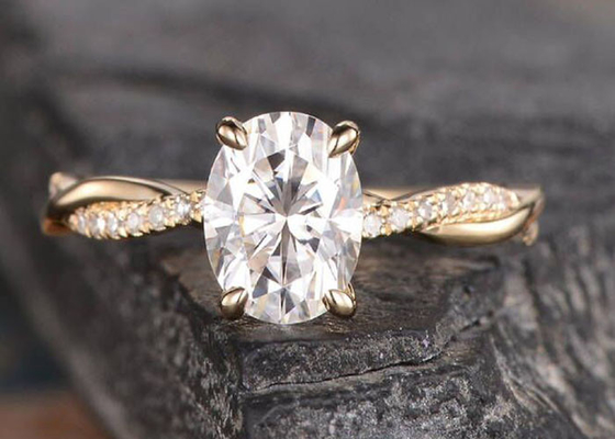 Mossianite 2.5ct 타원형 약혼 반지 18K 로즈 골드 소재