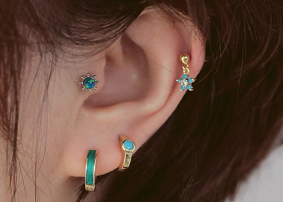 0.126ct 14k 금 다이아몬드 연골 귀걸이, 14pcs 꿰뚫는 나선 귀걸이 OEM