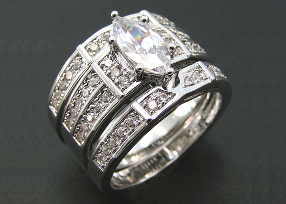 10K 14K 금 약혼 결혼 반지, 0.68ct 56pcs 자연적인 다이아몬드 반지 ODM