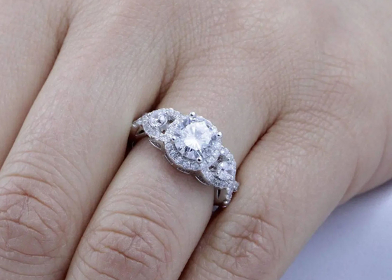 OEM ODM 자연적인 다이아몬드 결혼 반지, 후광 작풍 약속 반지 6.5mm 차원
