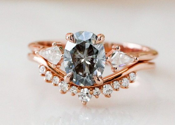 약혼 ODM을 위한 1ct Lab Grown Moissanite Ring 9K 그레이 색상