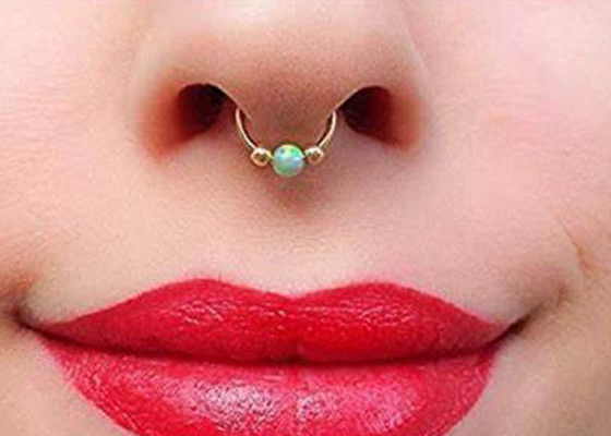 두께 0.6mm 18K 골드 코 피어싱 2mm 라운드 스톤