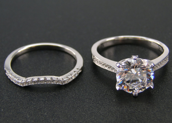 1PCS 라운드 브릴리언트 컷 다이아몬드 반지 1.25CT, 여성을 위한 18k 화이트 골드 반지 세트