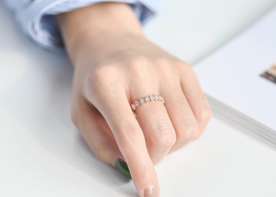 0.54ct 금 별 다이아몬드 반지, 여자 소녀를 위한 1.3mm 18k 금 약혼 반지