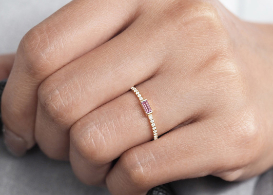 약혼 갈래 조정 유형을 위한 얇은 다이아몬드 9K 금 반지 0.20ct 2.5MM 폭