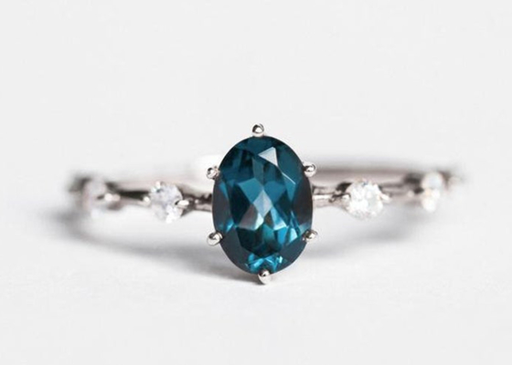 1.56ct 런던 파란 황옥 반지, 타원형 모양 다이아몬드 반지 둥근 커트 OEM