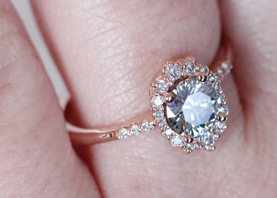 1.2ct 1pcs 여성용 모이사나이트 약혼 반지 14K 로즈 골드 소재