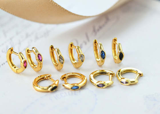 Huggie Hoop 9K 골드 귀걸이 Marquise 컷 내부 8.5mm 외부 11.5mm 치수