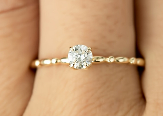 카드 놀이 다이아몬드를 가진 6MM 금 반지, 0.8ct 모이사나이트 다이아몬드 반지 ODM