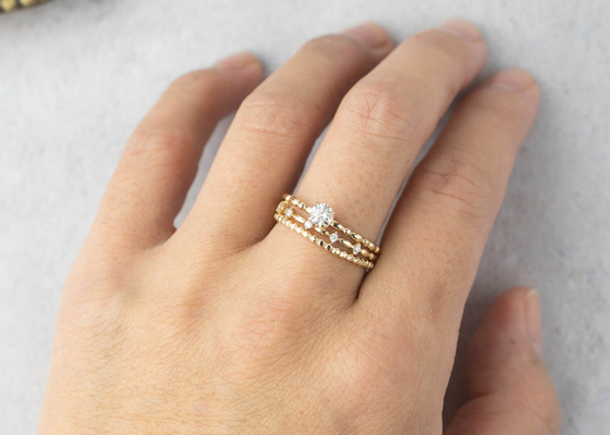 카드 놀이 다이아몬드를 가진 6MM 금 반지, 0.8ct 모이사나이트 다이아몬드 반지 ODM