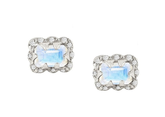 선물을 위한 뿌려진 다이아몬드를 가진 5×7MM 에메랄드 컷 다이아몬드 귀걸이